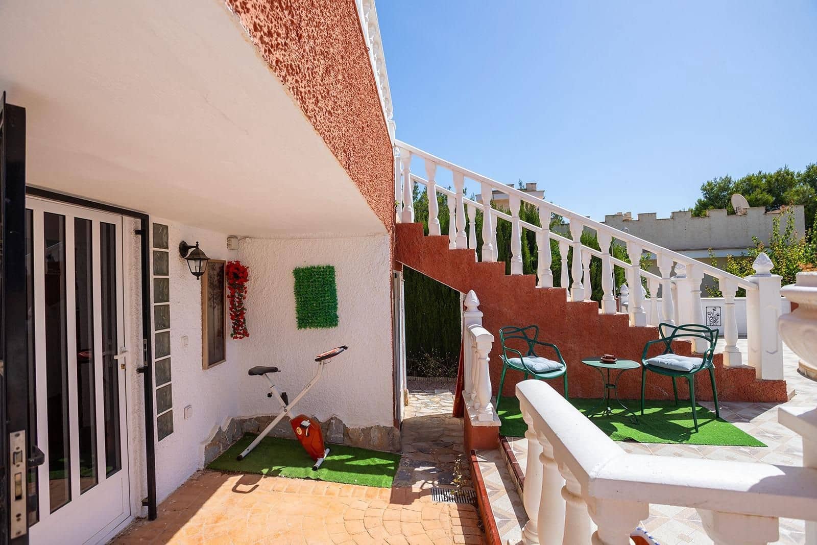 4 chambre Villa/Maison à vendre à Torrevieja avec piscine - 499 000 € (Ref: 9987040)