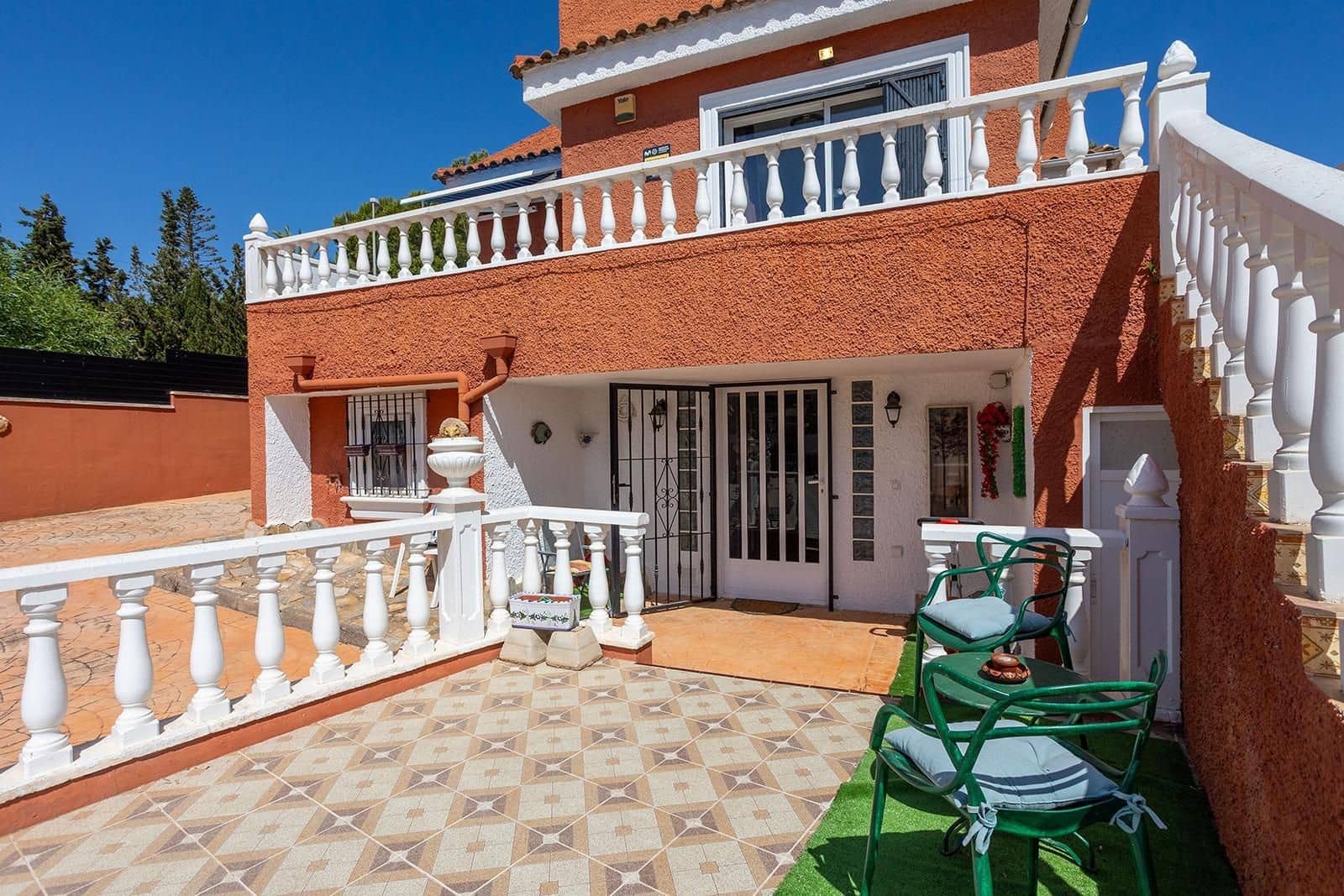 4 chambre Villa/Maison à vendre à Torrevieja avec piscine - 499 000 € (Ref: 9987040)