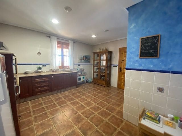 4 bedroom Villa for sale in Cabezo de Torres with pool - € 545,000 (Ref: 9987047)
