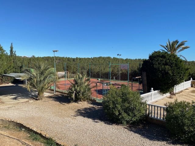 4 bedroom Villa for sale in Cabezo de Torres with pool - € 545,000 (Ref: 9987047)