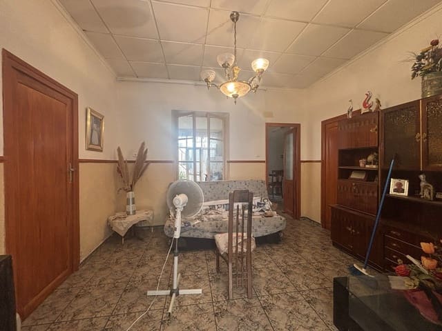 4 soveværelse Byhus til salg i Guardamar del Segura - € 250.000 (Ref: 9987049)