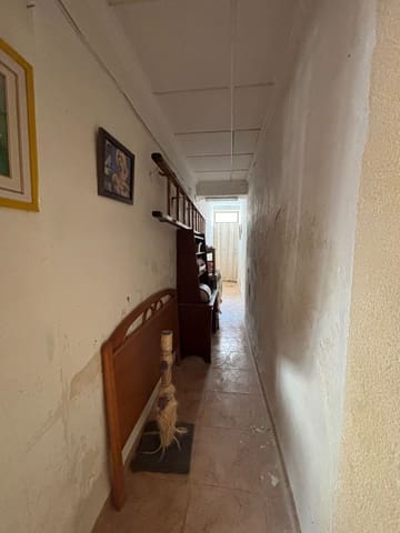 4 soveværelse Byhus til salg i Guardamar del Segura - € 250.000 (Ref: 9987049)