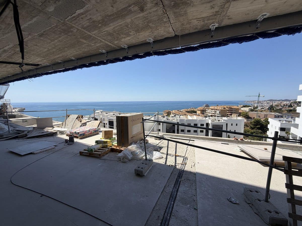 3 soveværelse Lejlighed til salg i Fuengirola med swimmingpool - € 1.215.000 (Ref: 9992051)
