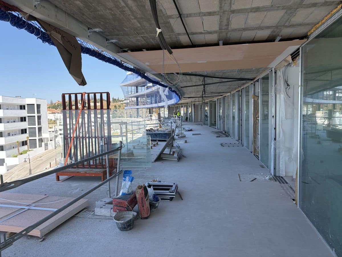 2 soveværelse Lejlighed til salg i Fuengirola med swimmingpool - € 885.000 (Ref: 9992052)