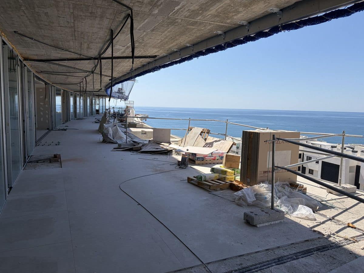 2 soveværelse Lejlighed til salg i Fuengirola med swimmingpool - € 885.000 (Ref: 9992052)