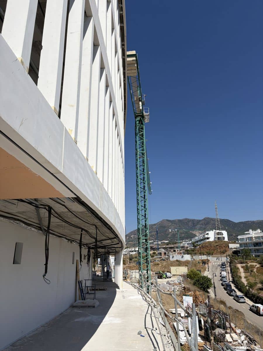 2 soveværelse Lejlighed til salg i Fuengirola med swimmingpool - € 885.000 (Ref: 9992052)