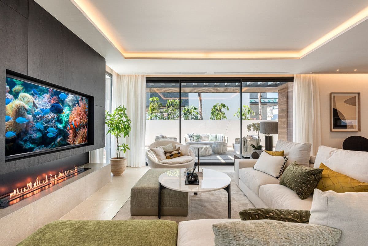 3 soveværelse Villa til salg i Riviera del Sol med swimmingpool - € 1.889.000 (Ref: 9992056)