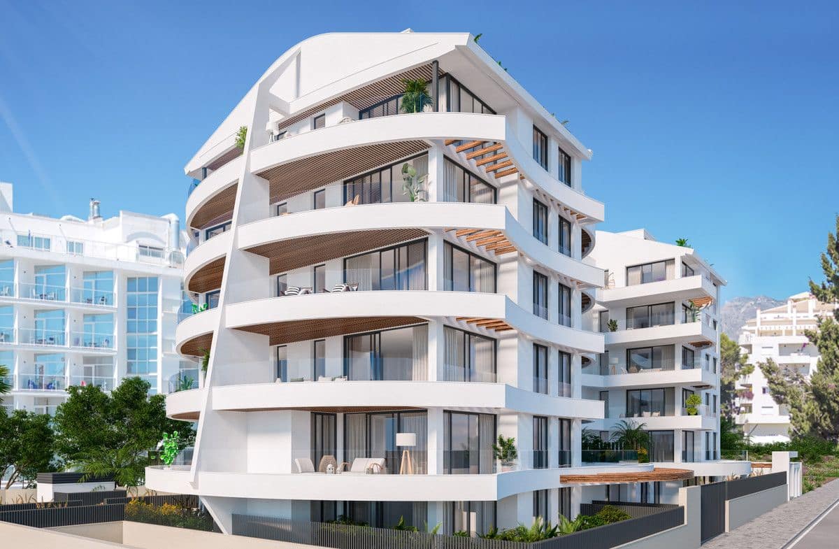 3 bedroom Apartment for sale in Benalmadena with pool - € 1,320,000 (Ref: 9992106)