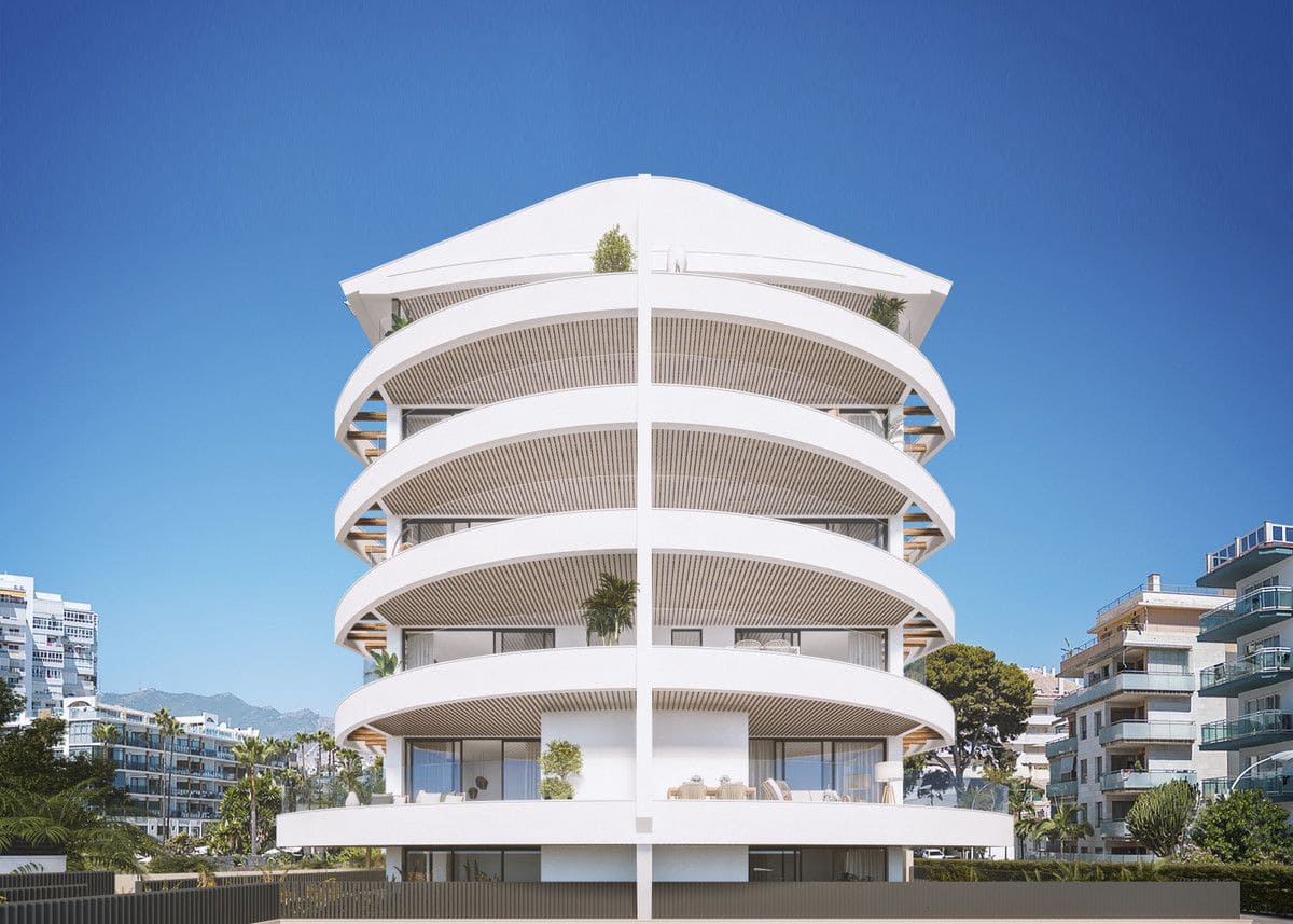 3 bedroom Apartment for sale in Benalmadena with pool - € 1,320,000 (Ref: 9992106)