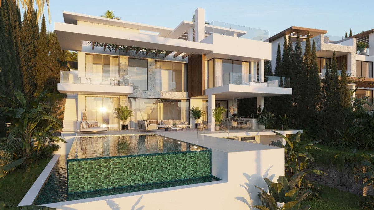 3 bedroom Villa for sale in Estepona with pool - € 3,250,000 (Ref: 9992112)