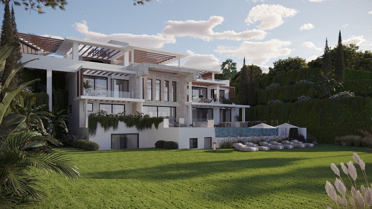 3 bedroom Villa for sale in Estepona with pool - € 3,250,000 (Ref: 9992112)