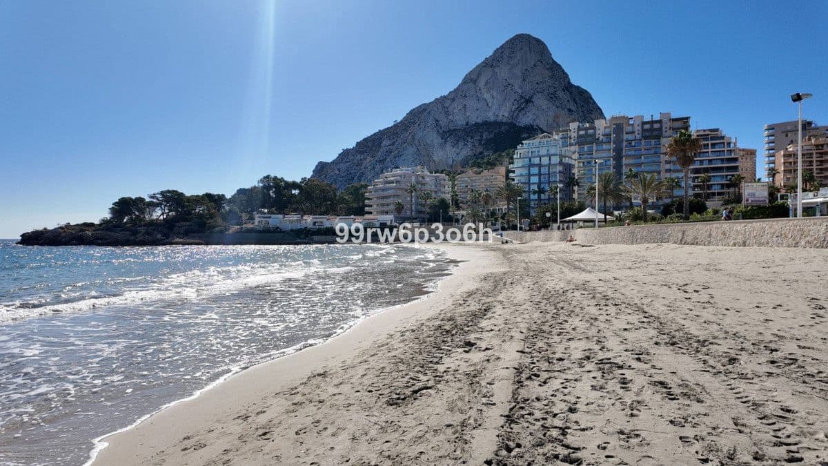 4 soveværelse Villa til salg i Calpe / Calp med swimmingpool - € 2.575.000 (Ref: 9992124)