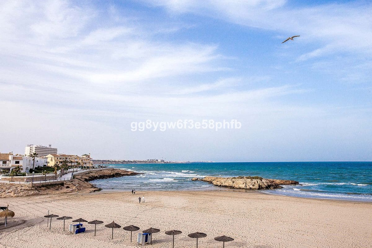 3 soverom Villa til salgs i Cabo Roig med svømmebasseng - € 890 000 (Ref: 9992127)