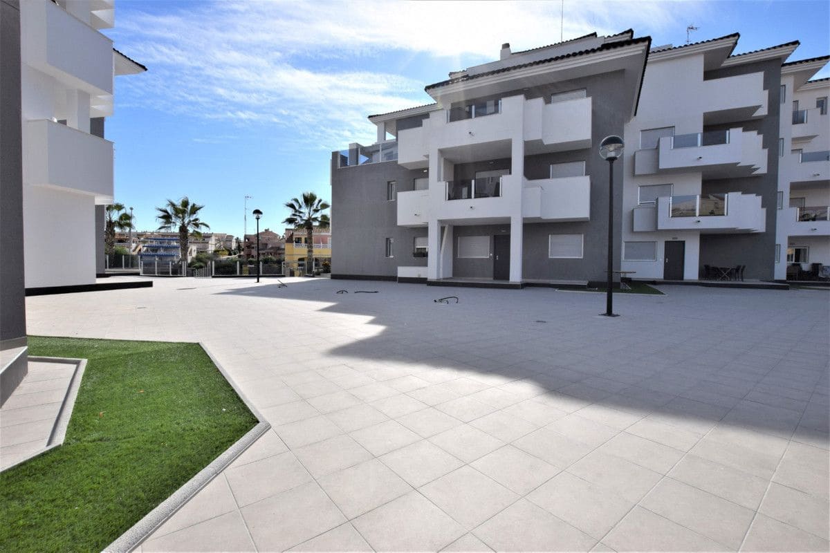 2 sovrum Lägenhet till salu i Filipinas med pool - 255 000 € (Ref: 9992146)