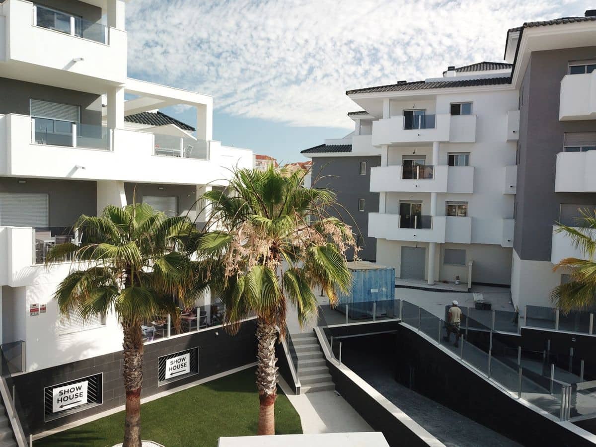 2 sovrum Lägenhet till salu i Filipinas med pool - 255 000 € (Ref: 9992146)