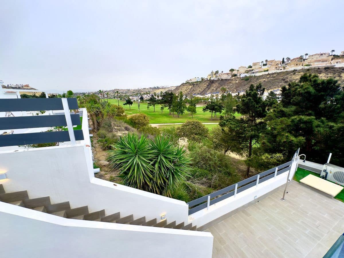 4 bedroom Villa for sale in La Marquesa with pool - € 834,000 (Ref: 9992156)