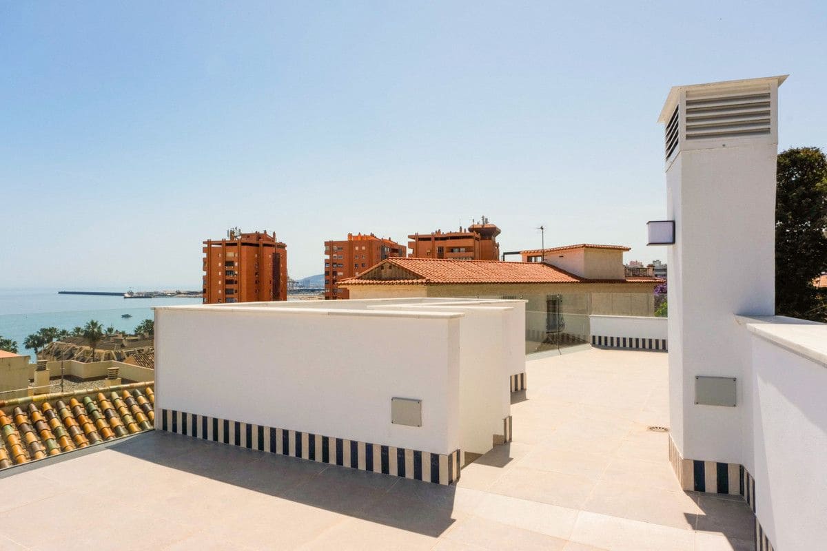 2 makuuhuone Huoneisto myytävänä paikassa Malaga kaupunki - 880 000 € (Ref: 9992178)
