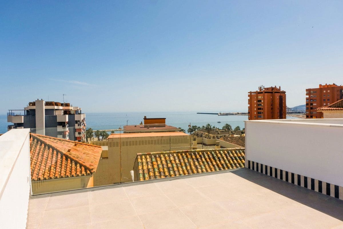 2 makuuhuone Huoneisto myytävänä paikassa Malaga kaupunki - 880 000 € (Ref: 9992178)