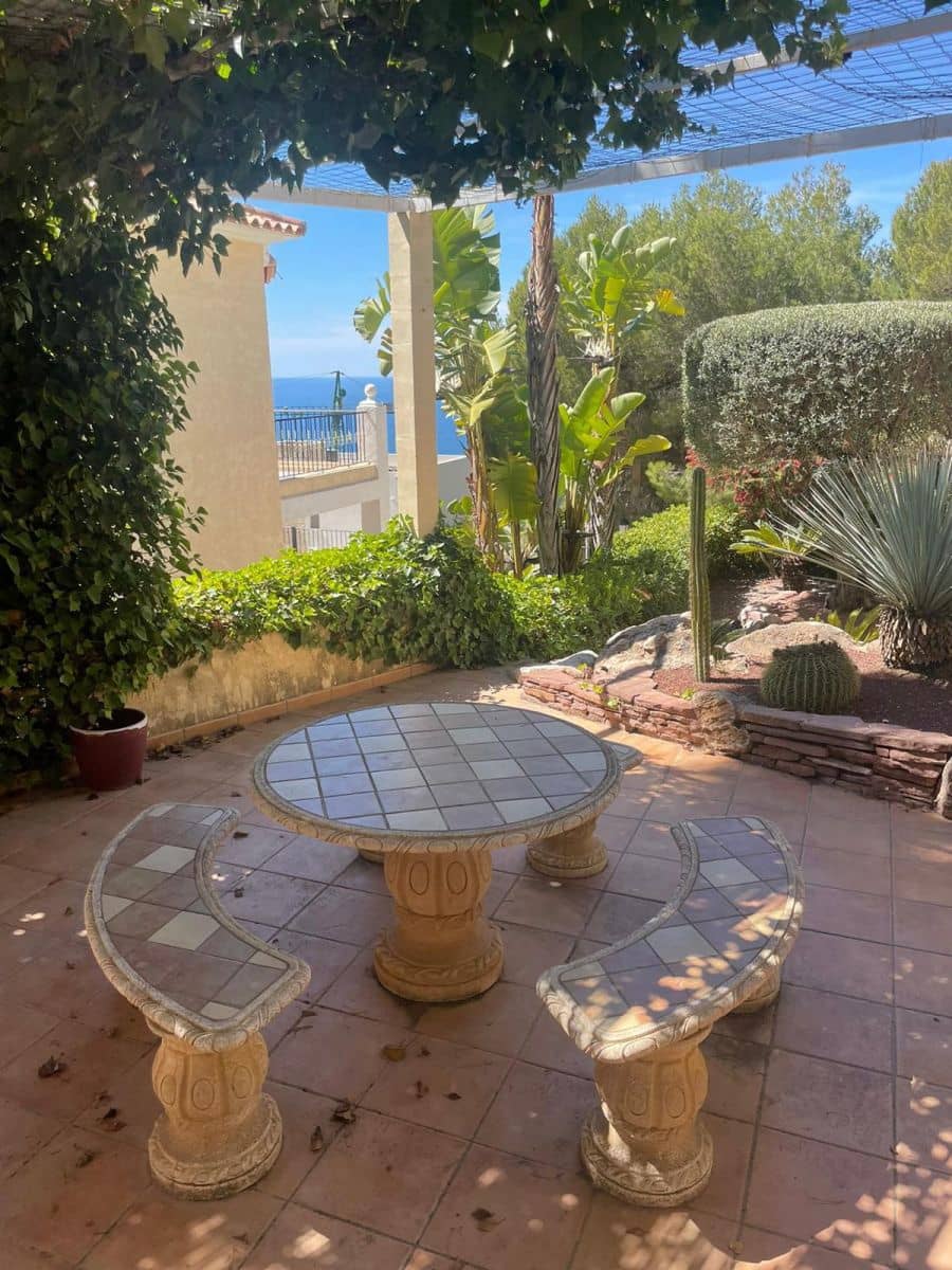 Chalet de 3 habitaciones en Altea en venta con piscina - 1.650.000 € (Ref: 9992199)