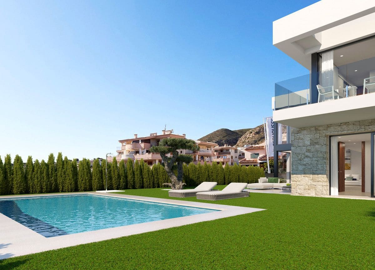 3 bedroom Villa for sale in Finestrat with pool - € 1,195,000 (Ref: 9992225)