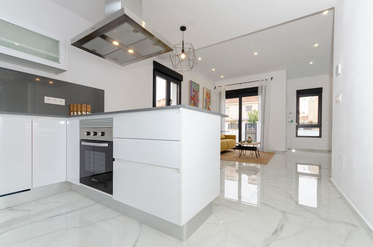 3 camera da letto Villa in vendita in Torrevieja con piscina - 424.000 € (Rif: 9992237)