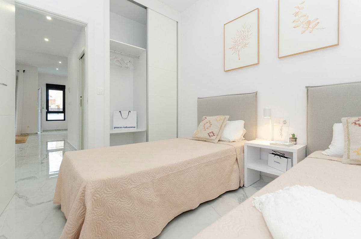 3 camera da letto Villa in vendita in Torrevieja con piscina - 424.000 € (Rif: 9992237)