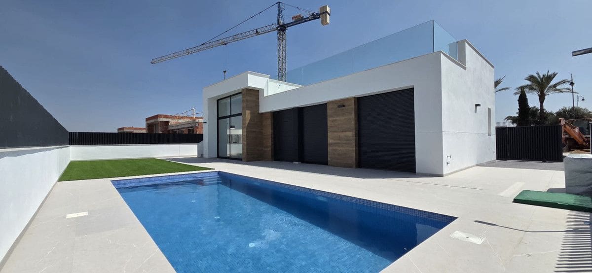 3 bedroom Villa for sale in Condado de Alhama with pool - € 345,000 (Ref: 9992238)