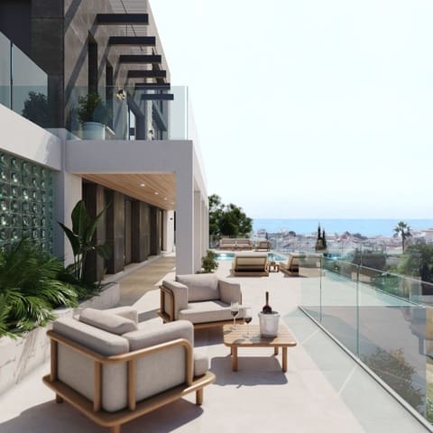 Chalet de 4 habitaciones en Rincón de la Victoria en venta con piscina - 1.200.000 € (Ref: 9992242)
