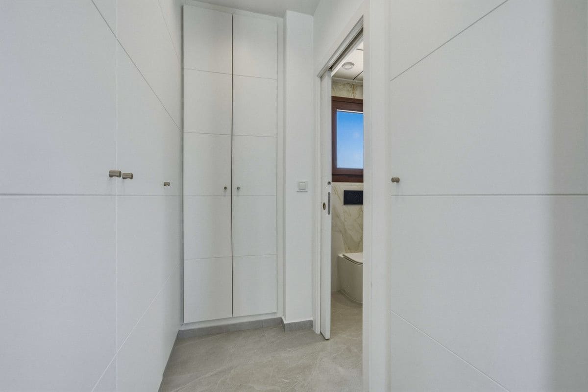 4 soverom Villa til salgs i Orihuela med svømmebasseng - € 649 000 (Ref: 9992243)