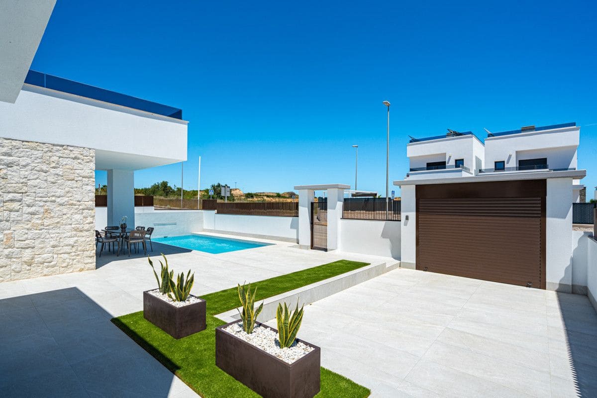 4 soverom Villa til salgs i Orihuela med svømmebasseng - € 649 000 (Ref: 9992243)