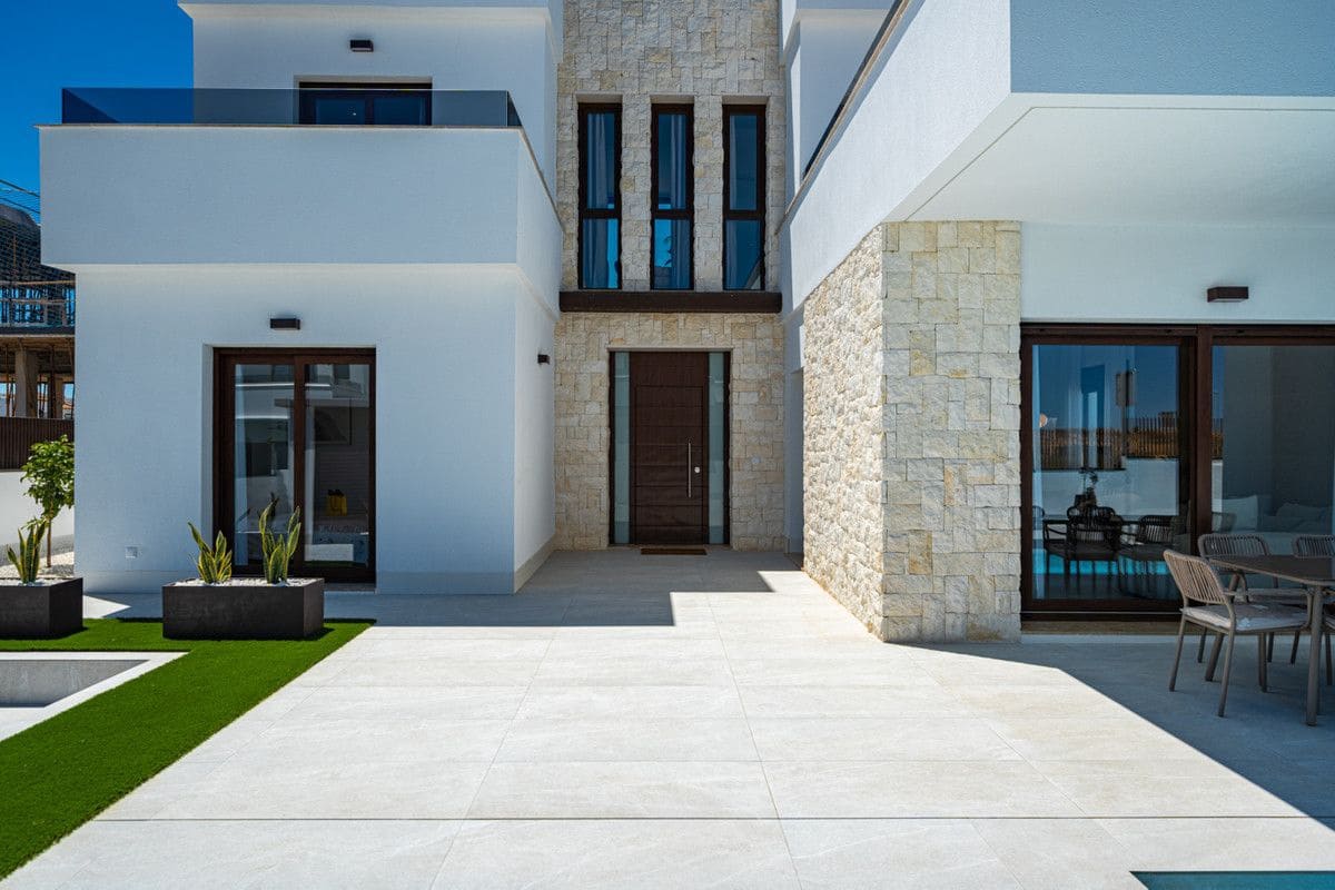4 soverom Villa til salgs i Orihuela med svømmebasseng - € 649 000 (Ref: 9992243)