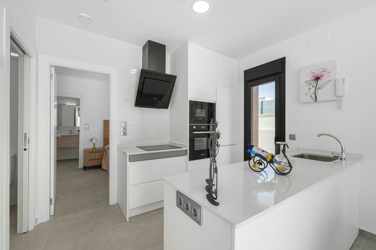 3 slaapkamer Villa te koop in Daya Nueva met zwembad - € 317.000 (Ref: 9992265)