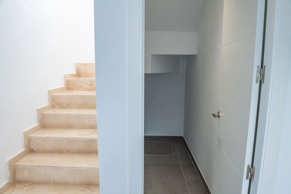 3 chambre Villa/Maison à vendre à Los Alcazares avec piscine - 445 000 € (Ref: 9992272)