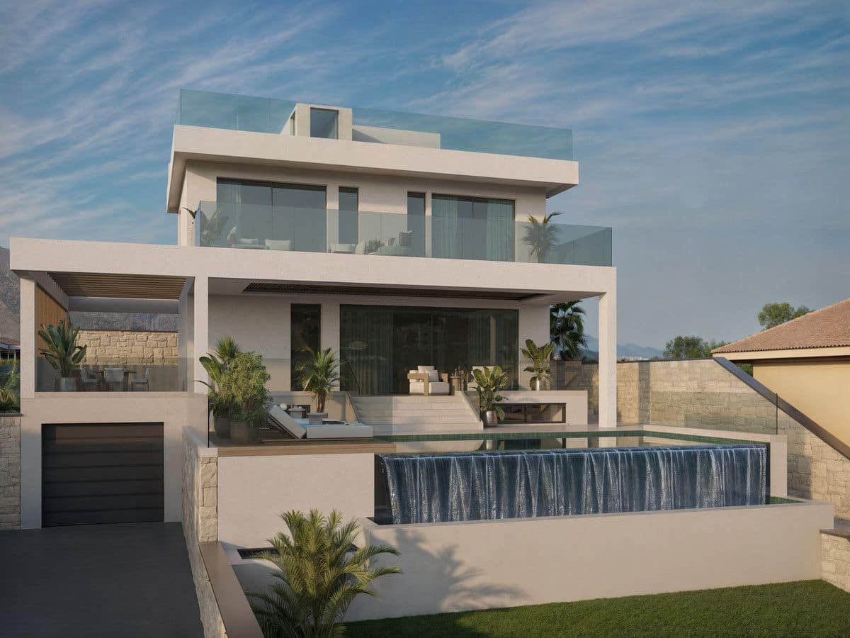 5 Zimmer Villa zu verkaufen in Estepona mit Pool - 1.765.000 € (Ref: 9992283)