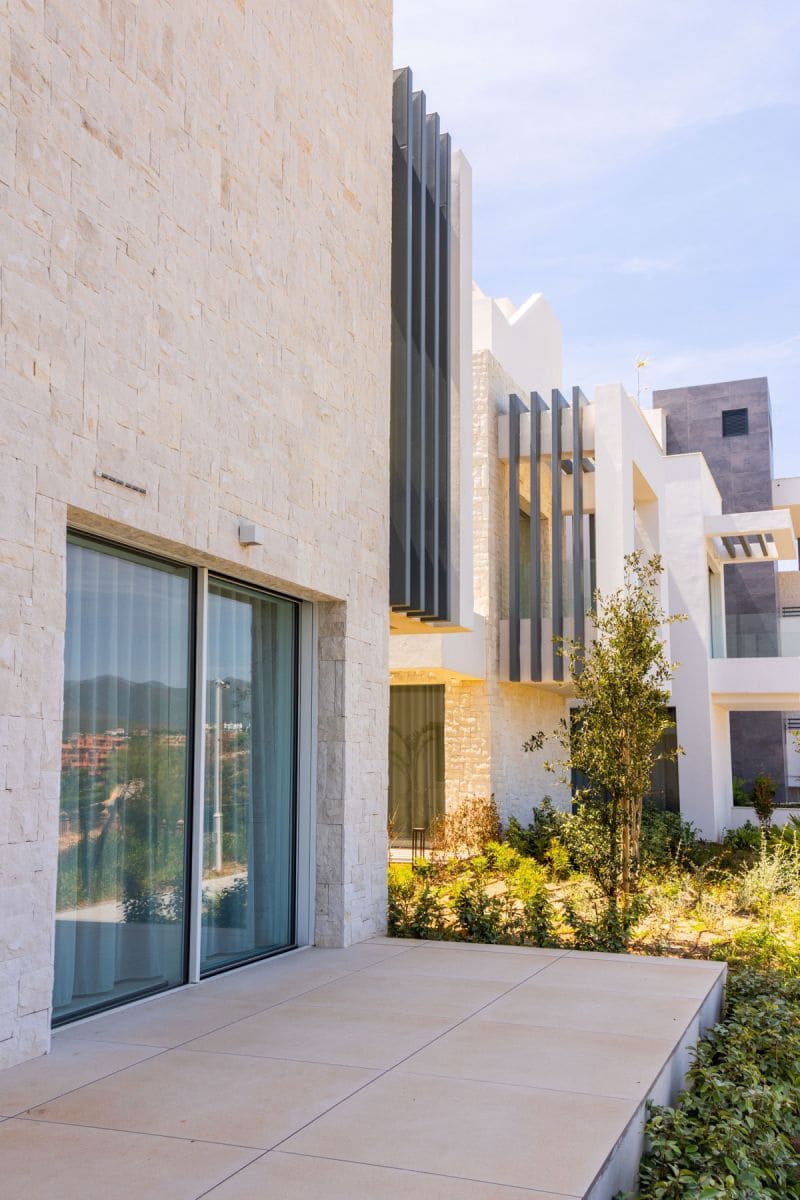 Apartamento de 4 habitaciones en Marbella en venta con piscina - 2.950.000 € (Ref: 9992291)