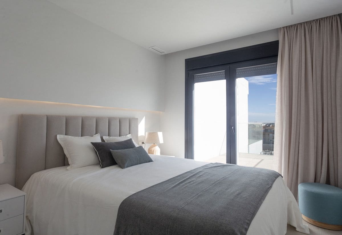 2 sovrum Lägenhet till salu i Denia med pool - 379 000 € (Ref: 9992295)