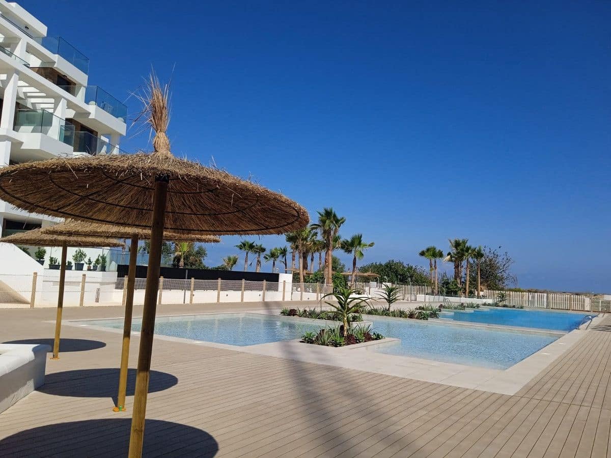 2 sovrum Lägenhet till salu i Denia med pool - 379 000 € (Ref: 9992295)
