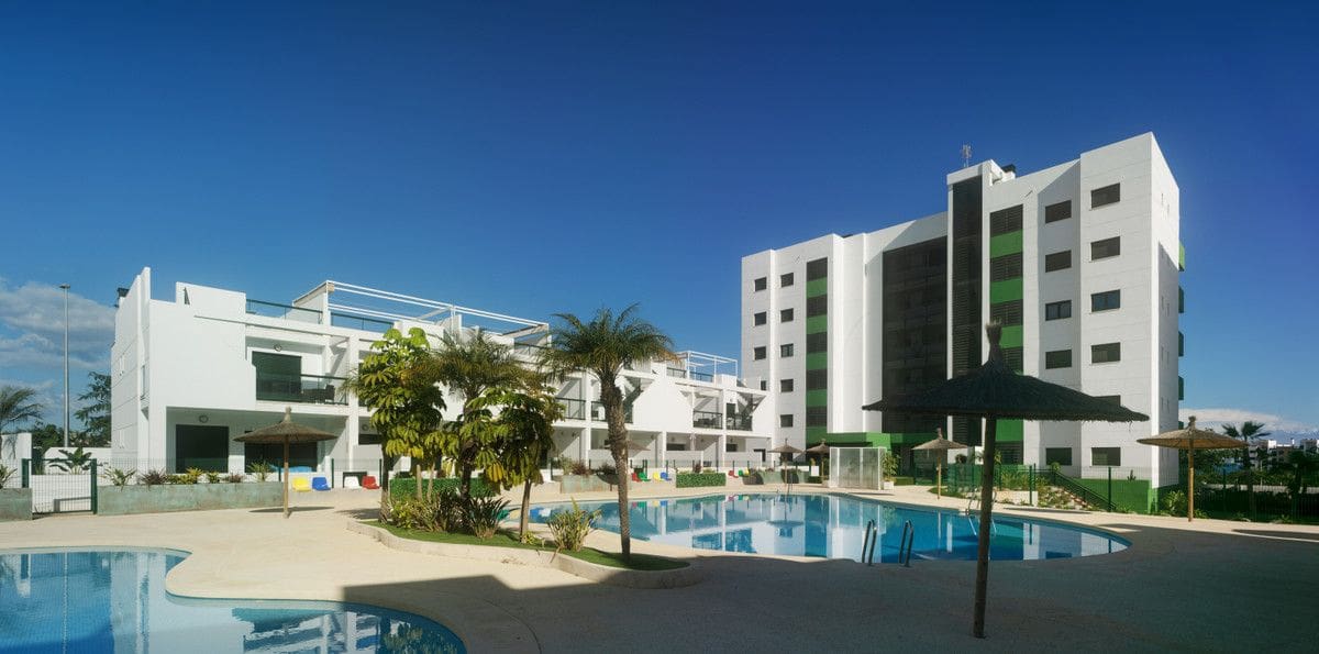 2 soverom Leilighet til salgs i Pilar de la Horadada med svømmebasseng - € 329 000 (Ref: 9992299)