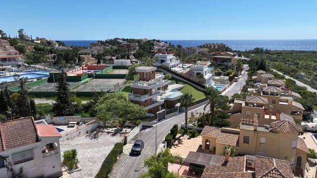 Chalet de 8 habitaciones en Los Puertos, Cartagena en venta con piscina - 1.080.000 € (Ref: 9992307)