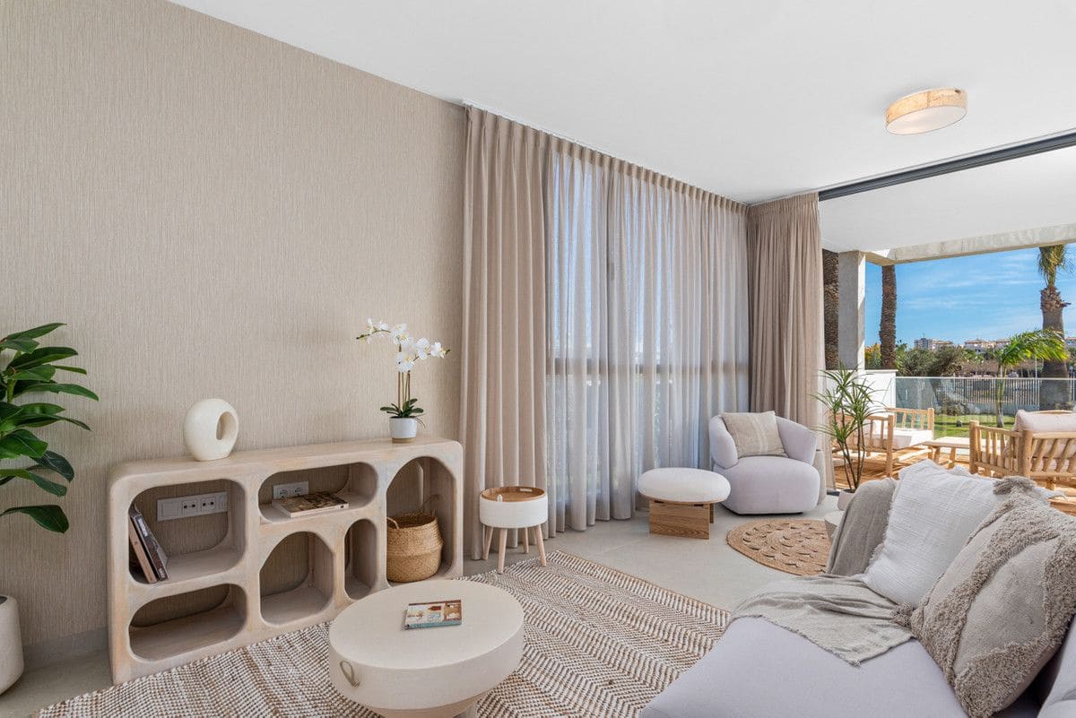 Apartamento de 2 habitaciones en Islas Menores en venta con piscina - 358.000 € (Ref: 9992317)
