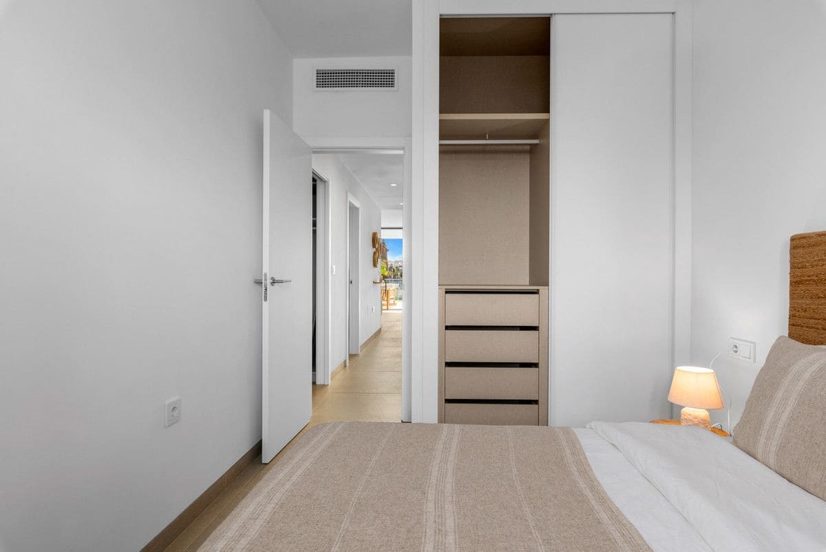Apartamento de 2 habitaciones en Islas Menores en venta con piscina - 358.000 € (Ref: 9992317)