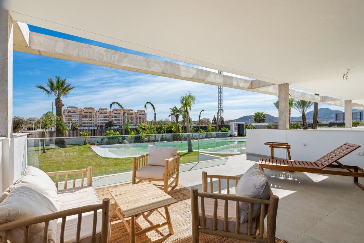 Apartamento de 2 habitaciones en Islas Menores en venta con piscina - 358.000 € (Ref: 9992317)
