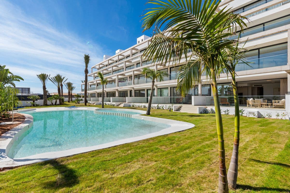 Apartamento de 2 habitaciones en Islas Menores en venta con piscina - 358.000 € (Ref: 9992317)