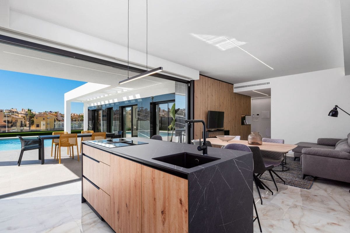 3 slaapkamer Villa te koop in Algorfa met zwembad - € 670.000 (Ref: 9992322)