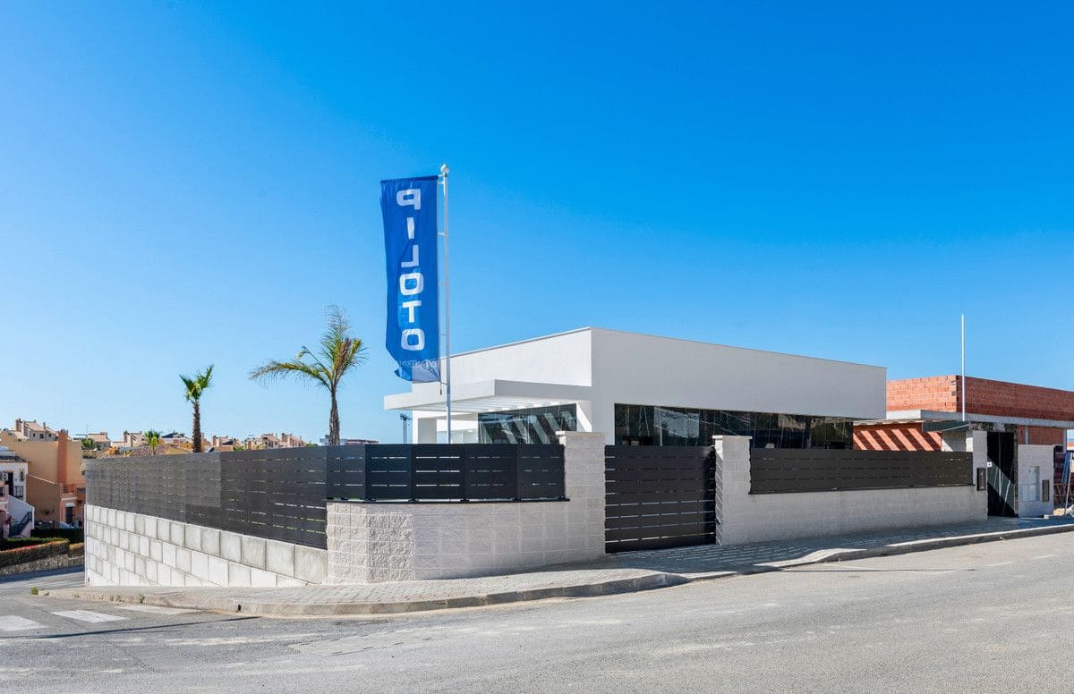 3 slaapkamer Villa te koop in Algorfa met zwembad - € 670.000 (Ref: 9992322)