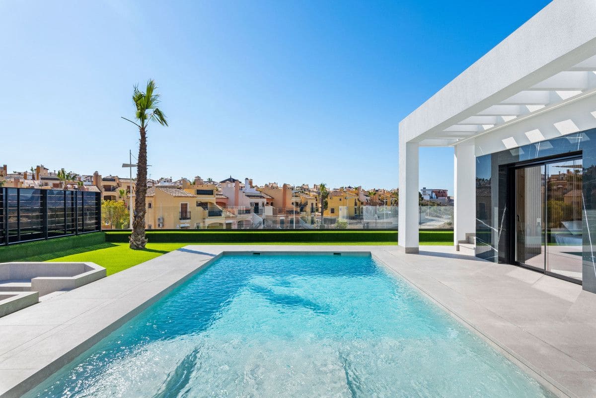 3 slaapkamer Villa te koop in Algorfa met zwembad - € 670.000 (Ref: 9992322)