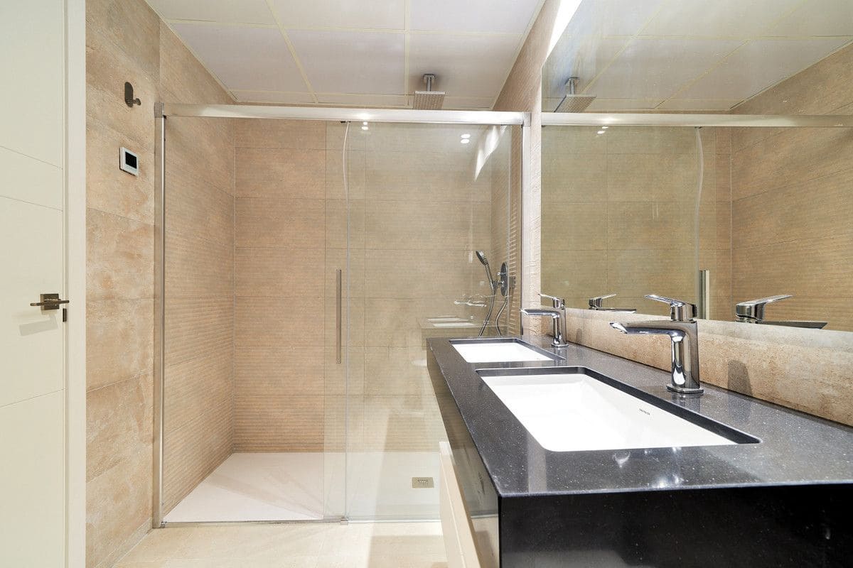 2 soveværelse Lejlighed til salg i Fuengirola med swimmingpool - € 567.000 (Ref: 9992338)