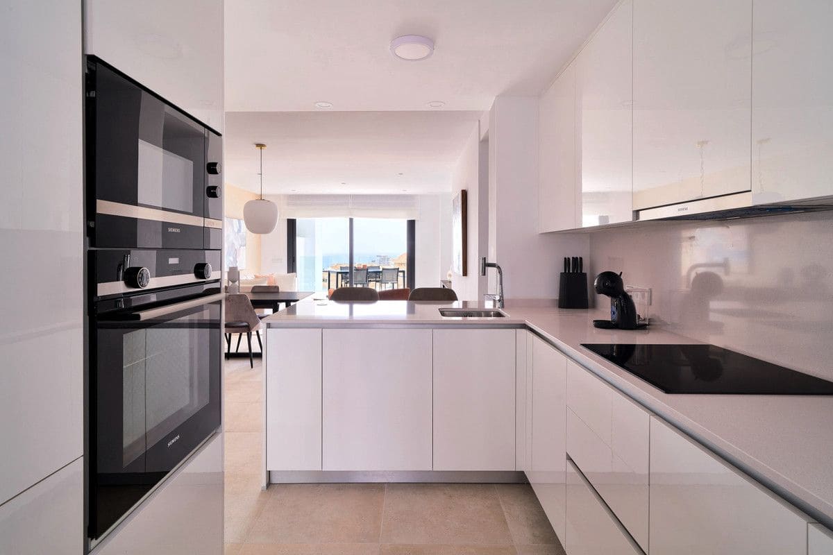 3 soveværelse Lejlighed til salg i Fuengirola med swimmingpool - € 680.000 (Ref: 9992339)