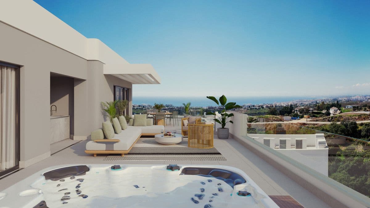 3 bedroom Apartment for sale in Rio Real with pool - € 685,000 (Ref: 9992378)