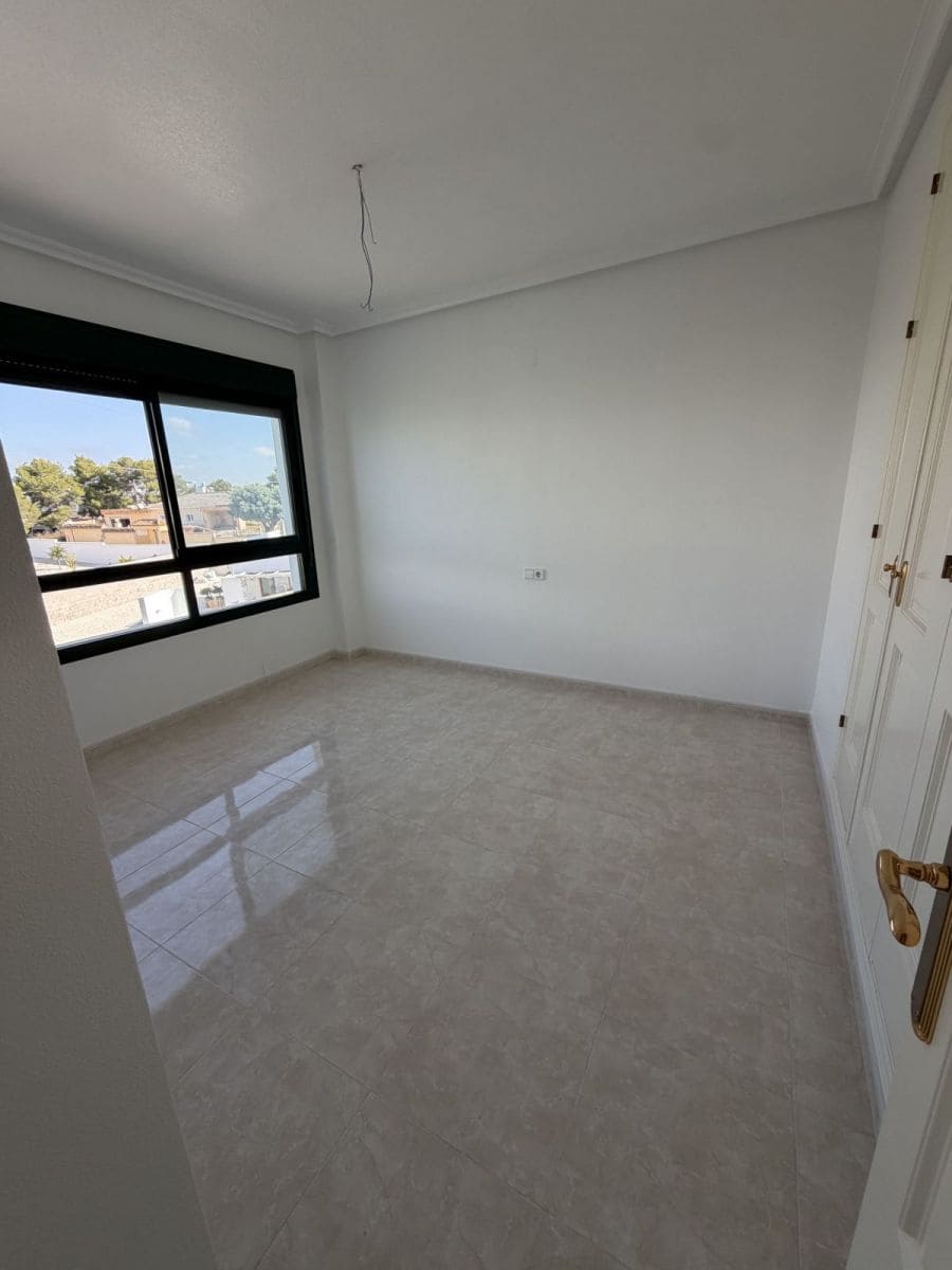 2 soveværelse Lejlighed til salg i Orihuela Costa med swimmingpool - € 298.900 (Ref: 9992393)